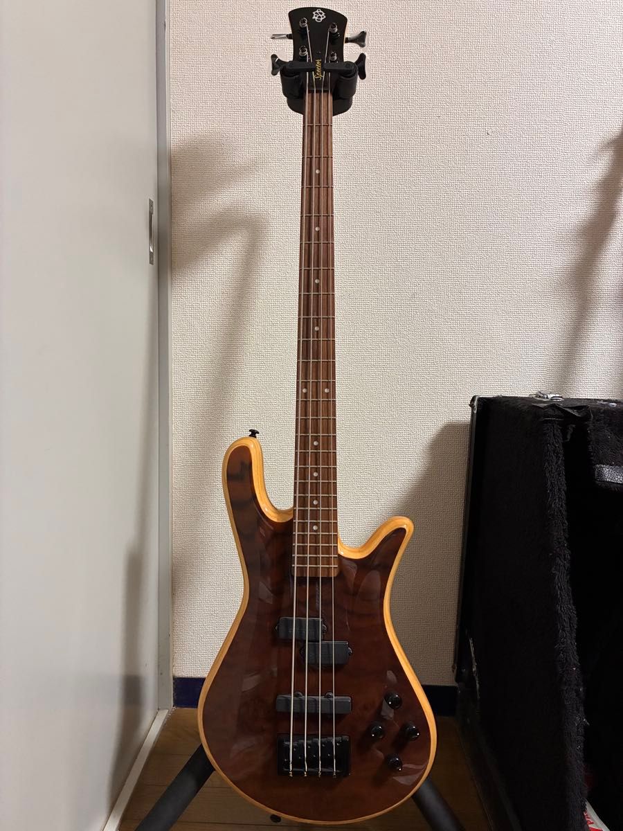 Spector Legend 4 Classic with Bartolini ベース