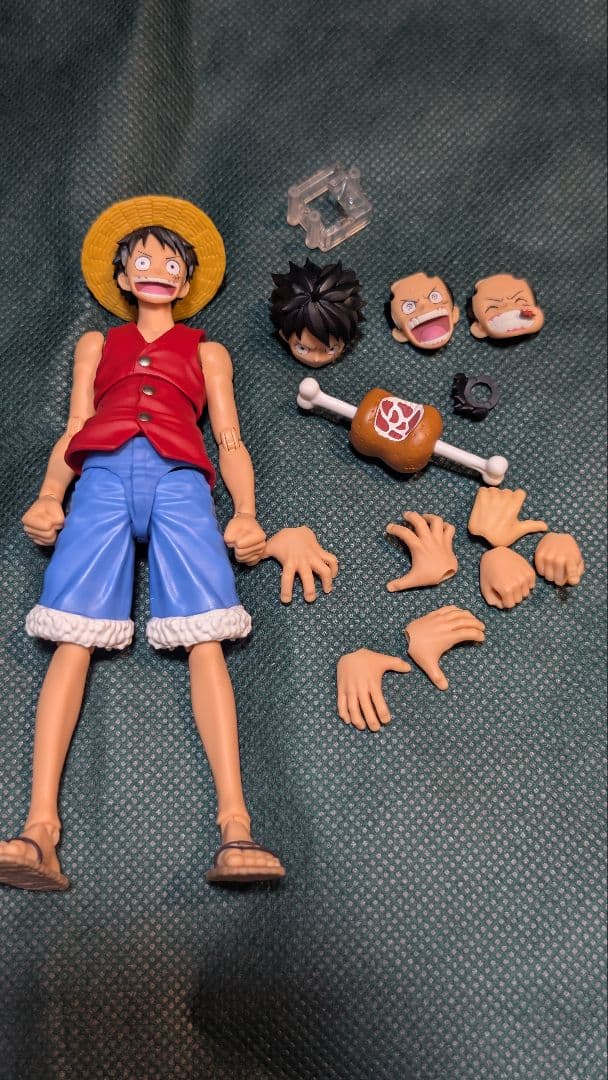 S.H.フィギュアーツ モンキー・D・ルフィ 冒険の夜明け ワンピース