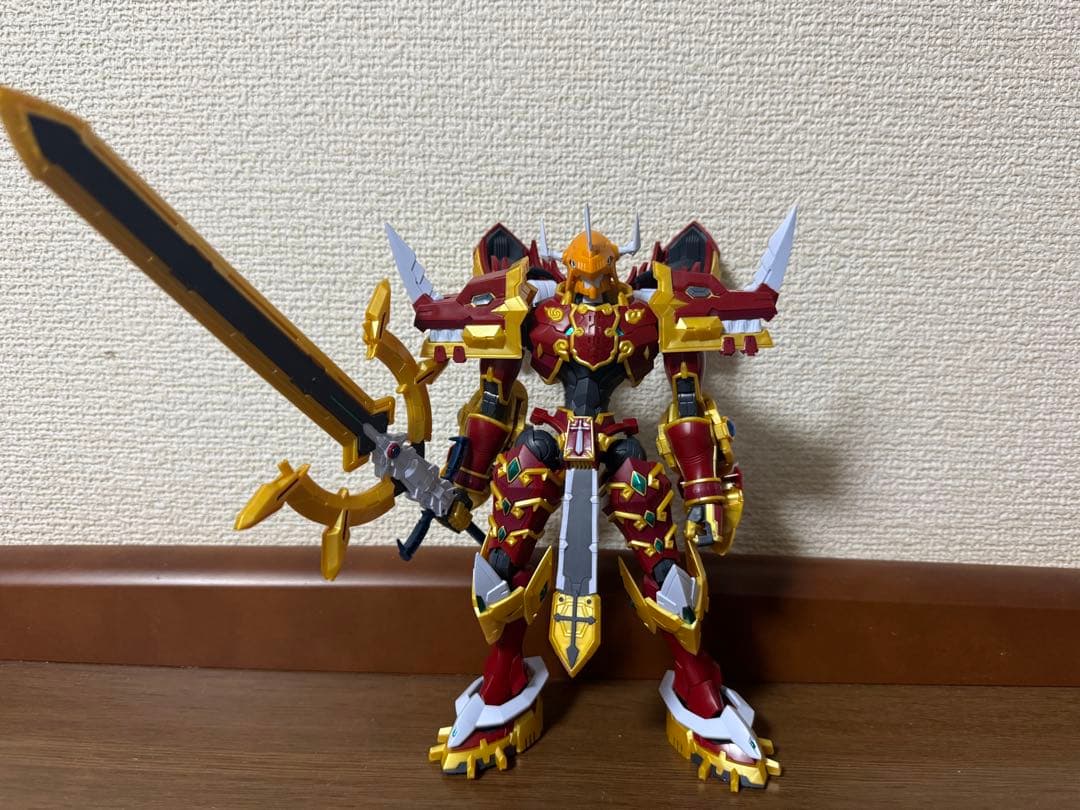 Figure-rise KaiserGreymon Pre-Built Unpainted