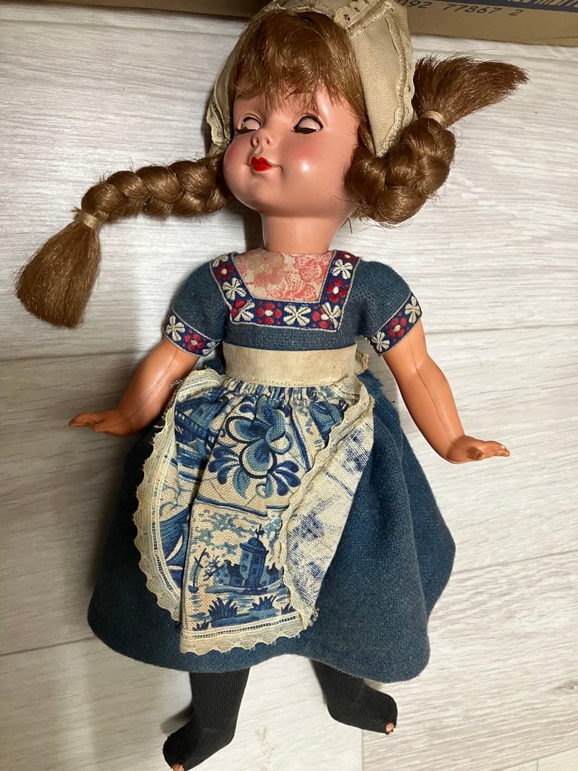 Flawed Junk Dutch Ethnic Costume Doll String