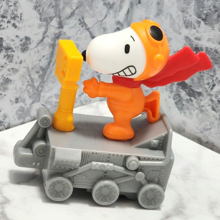 McDonald's 2019 Happy Set Snoopy Run! Space Buggy