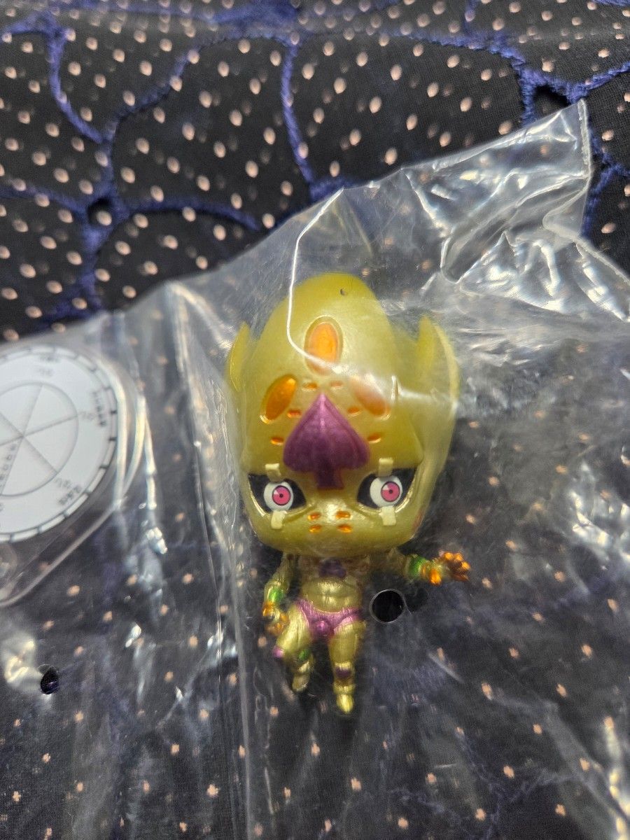 JOJO的奇妙冒险 黄金体验 手办 扭蛋