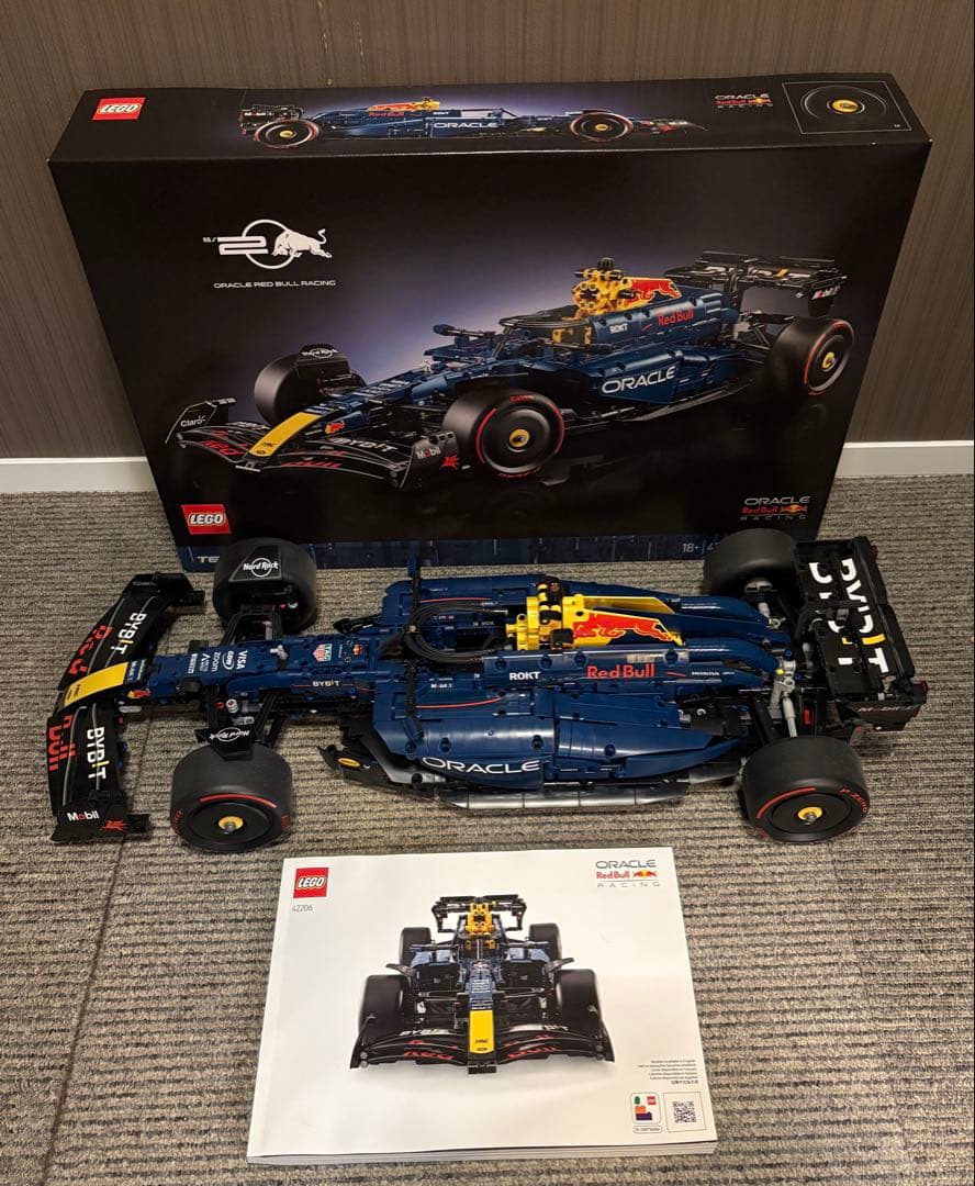 已组装的LEGO Technic Oracle F1乐高技术Oracle