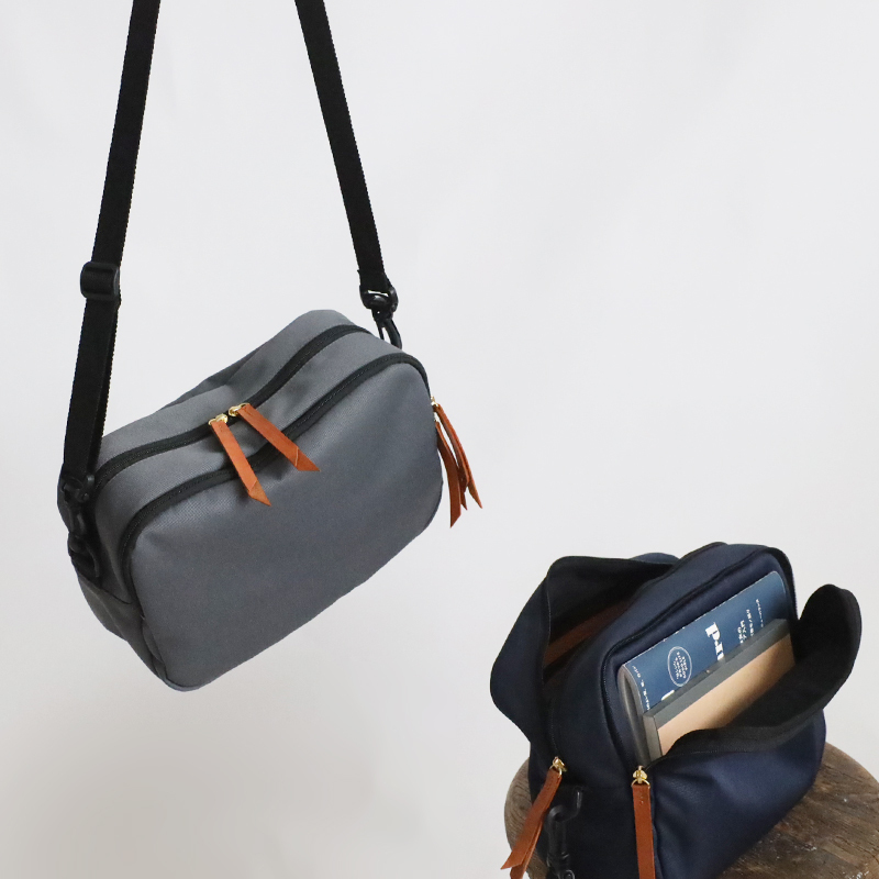 （免运费）新款PRICE 轻量尼龙斜纹布 大容量单肩包 方形牛皮 皮革 灰色Z50D
