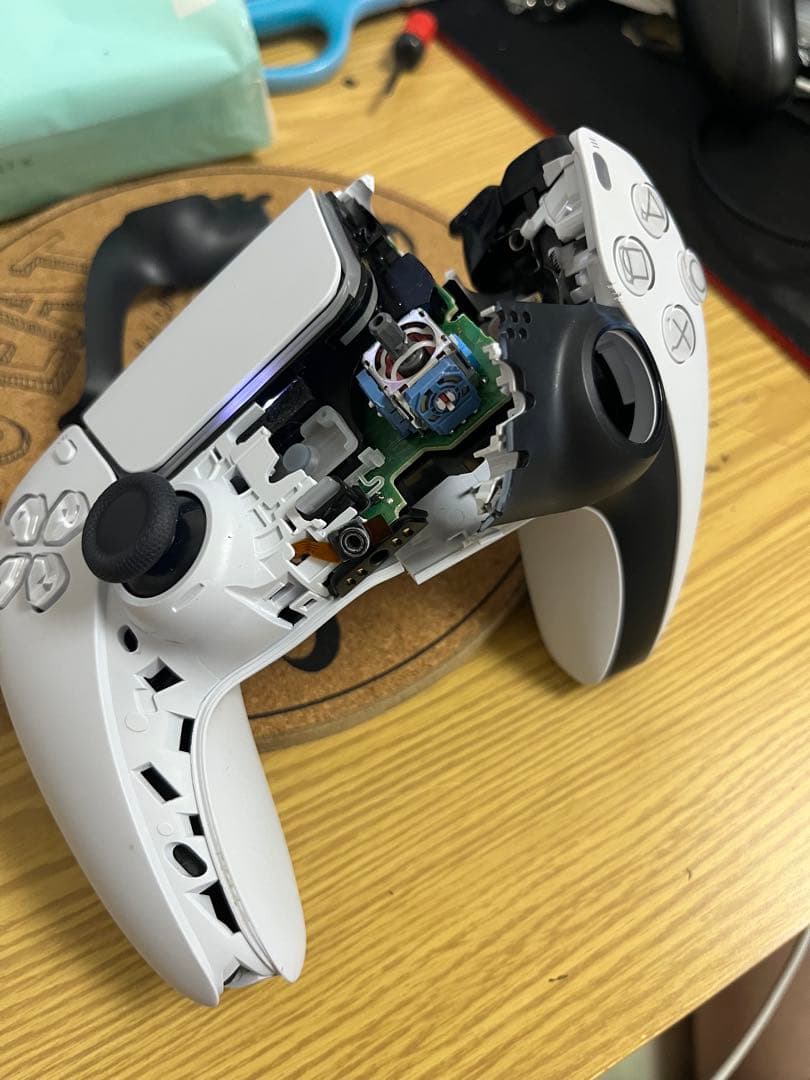 PS5 DualSense控制器主机插孔