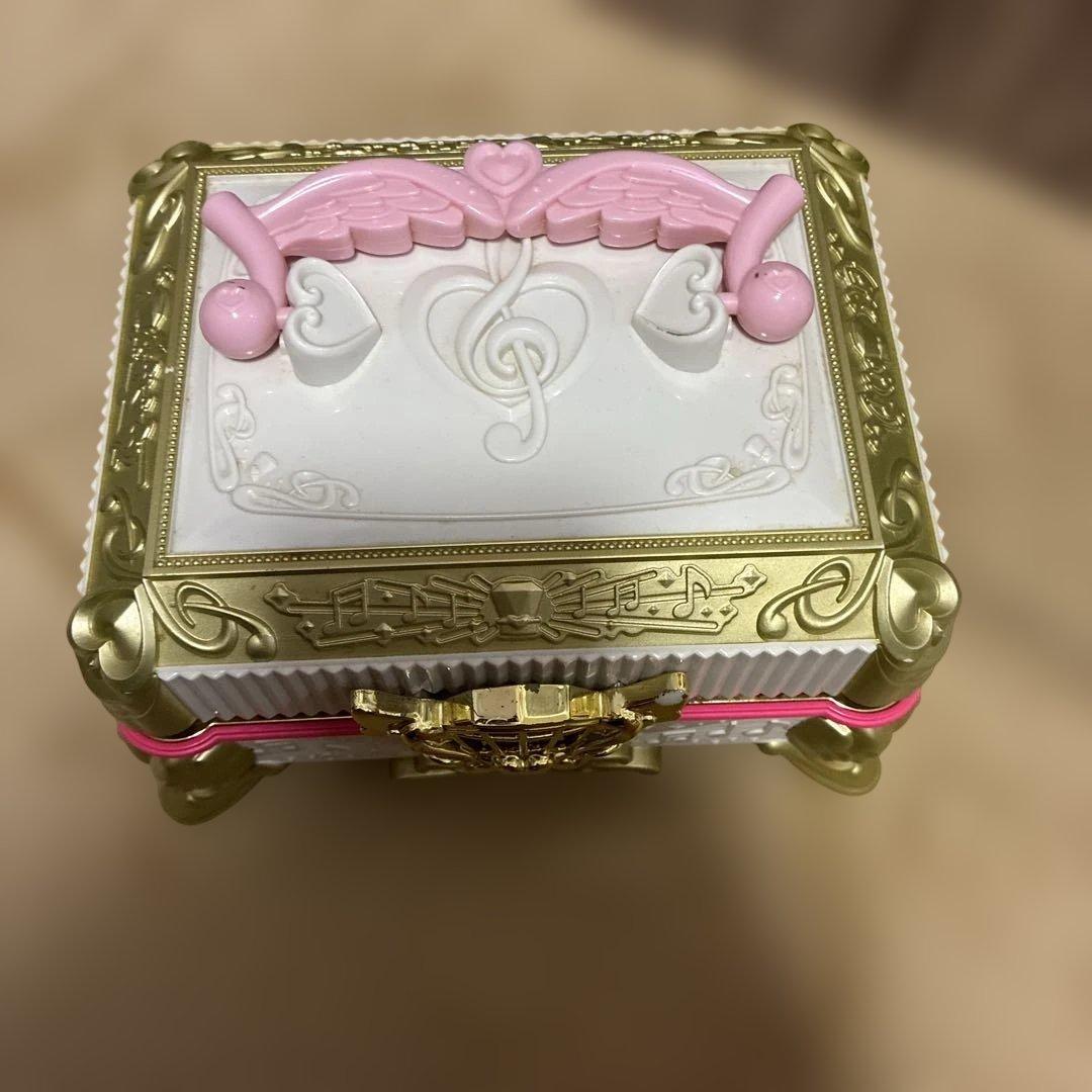 套房光之美少女不可思议的触摸键盘修复背心动作已确认