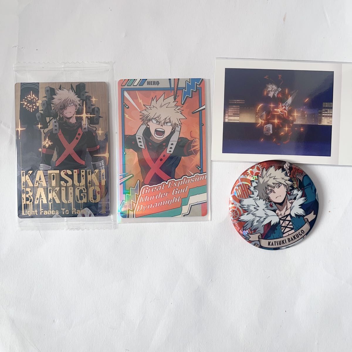 My Hero Academia, Katsuki Bakugo, 4-item goods set: cards, soft cookies, Pashacore, and can badge
