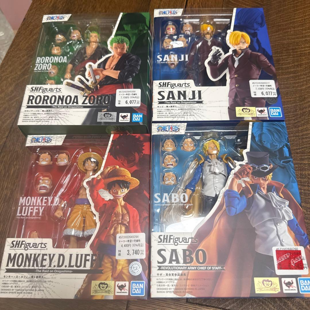 新品未开封s.h.Figure arts连衣裙路飞索罗桑吉萨博
