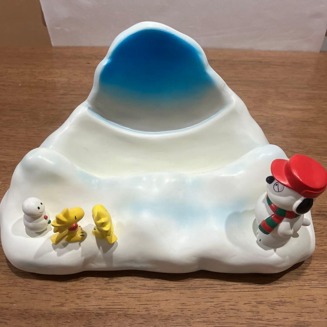 SNOOPY Snoopy Christmas Plate Dish 2001 Model with Display Stand