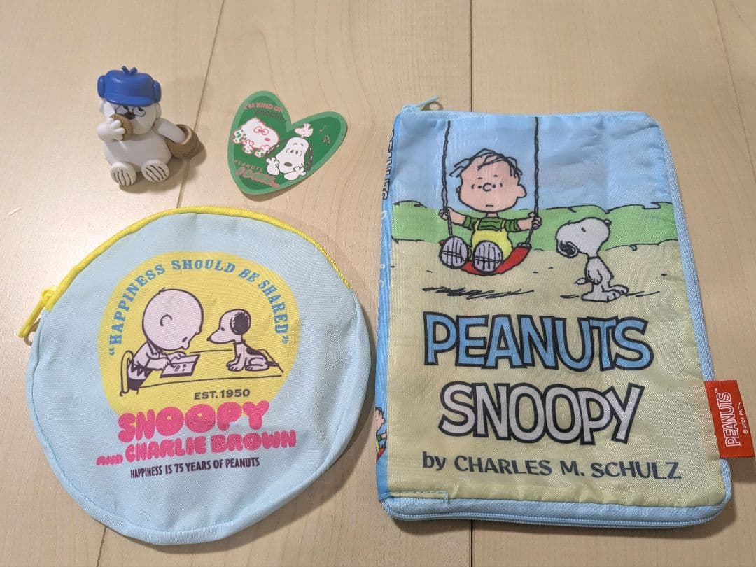 Brand New PEANUTS Snoopy Pouch Figure Non-Commercial Sticker 4-Piece Set