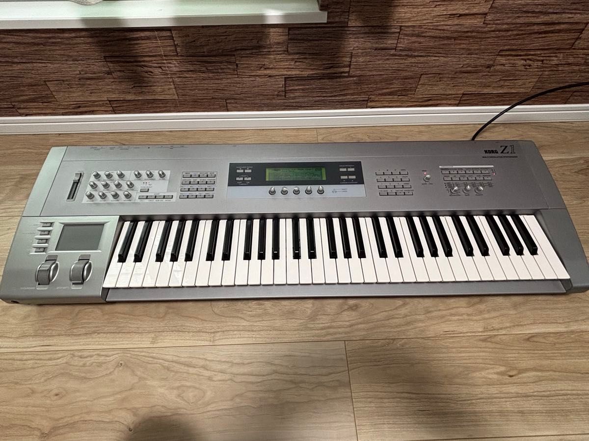 KORG Z1 多振荡器合成器 61键