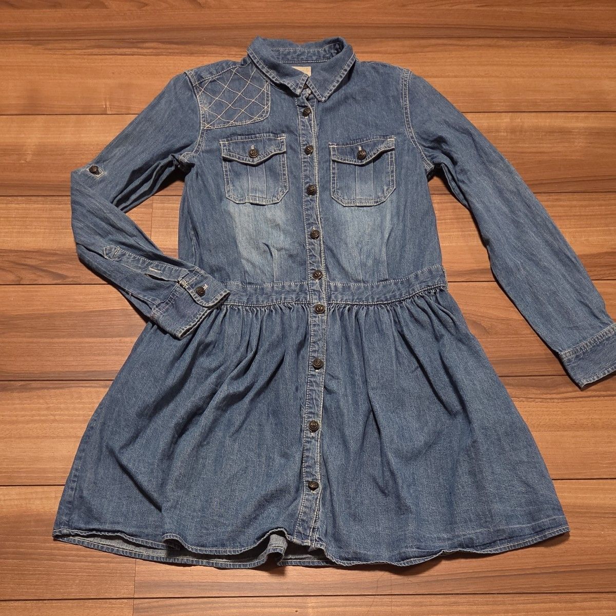 RALPH LAUREN denim dress, size 150, with a faded wash—so cute! Long sleeves.