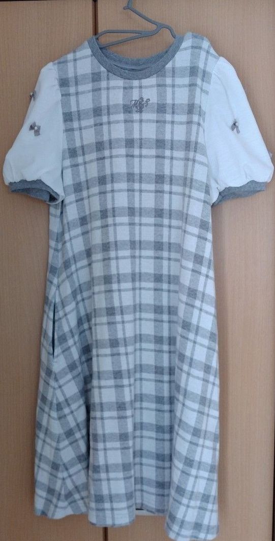 【划算】【美品】美索钢琴少年连衣裙L尺寸160邦邦滴贴纸的赠品
