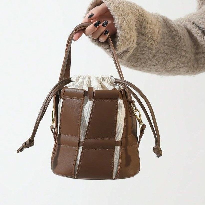 Openwork pattern water bucket bag, crossbody style with drawstring, stylish and casual, for women 409969
