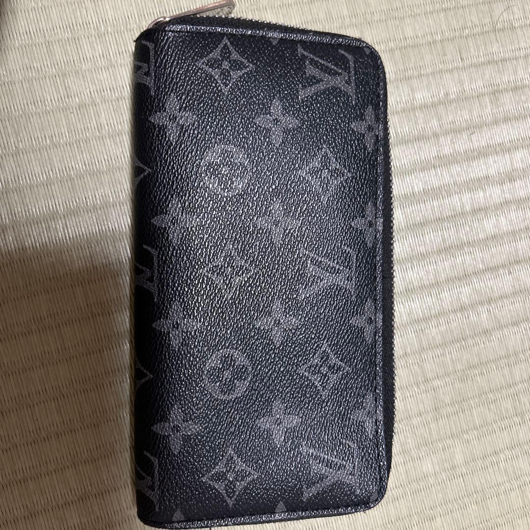 LOUIS VUITTON Monogram Eclipse Zip Wallet