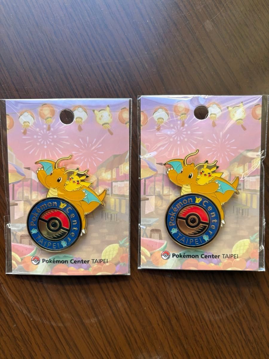 【台湾限定】1周年記念ポケモンセンター台北 ピンバッジ 2個セット