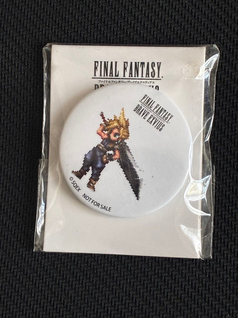 Precious FINAL FANTASY BRAVE EXVIUS Cloud Can Badge