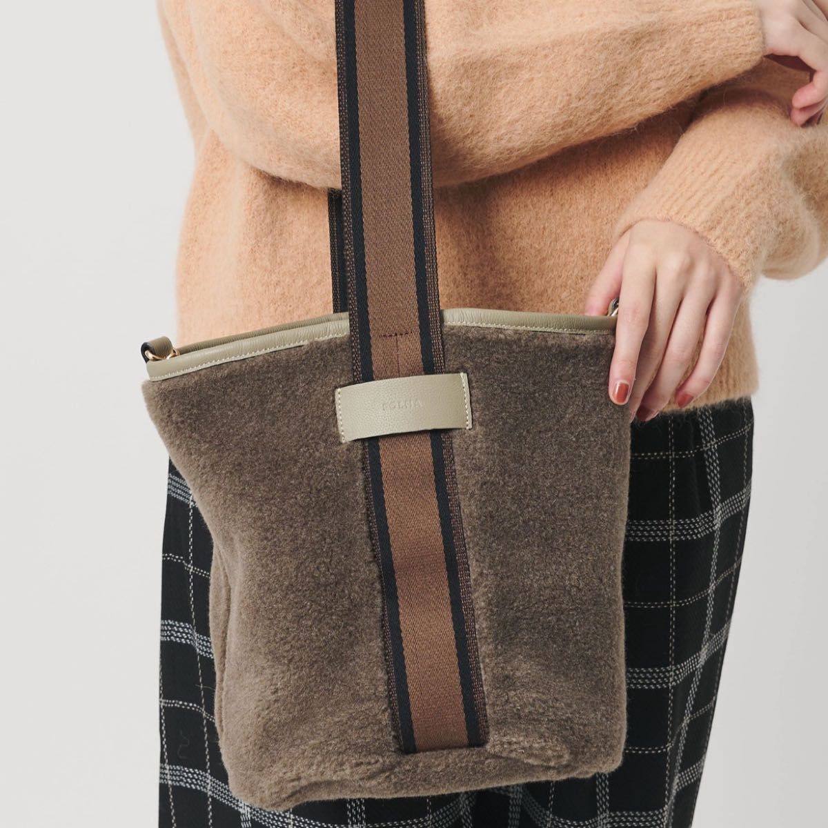 【[Custom Order] <Folna> Faux Fur One-Shoulder Bag Used Once