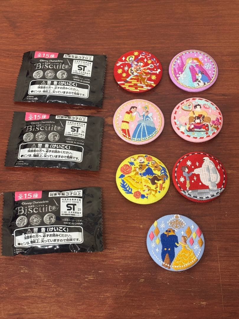 Embroidered Can Badge Biscuit Disney Collection
