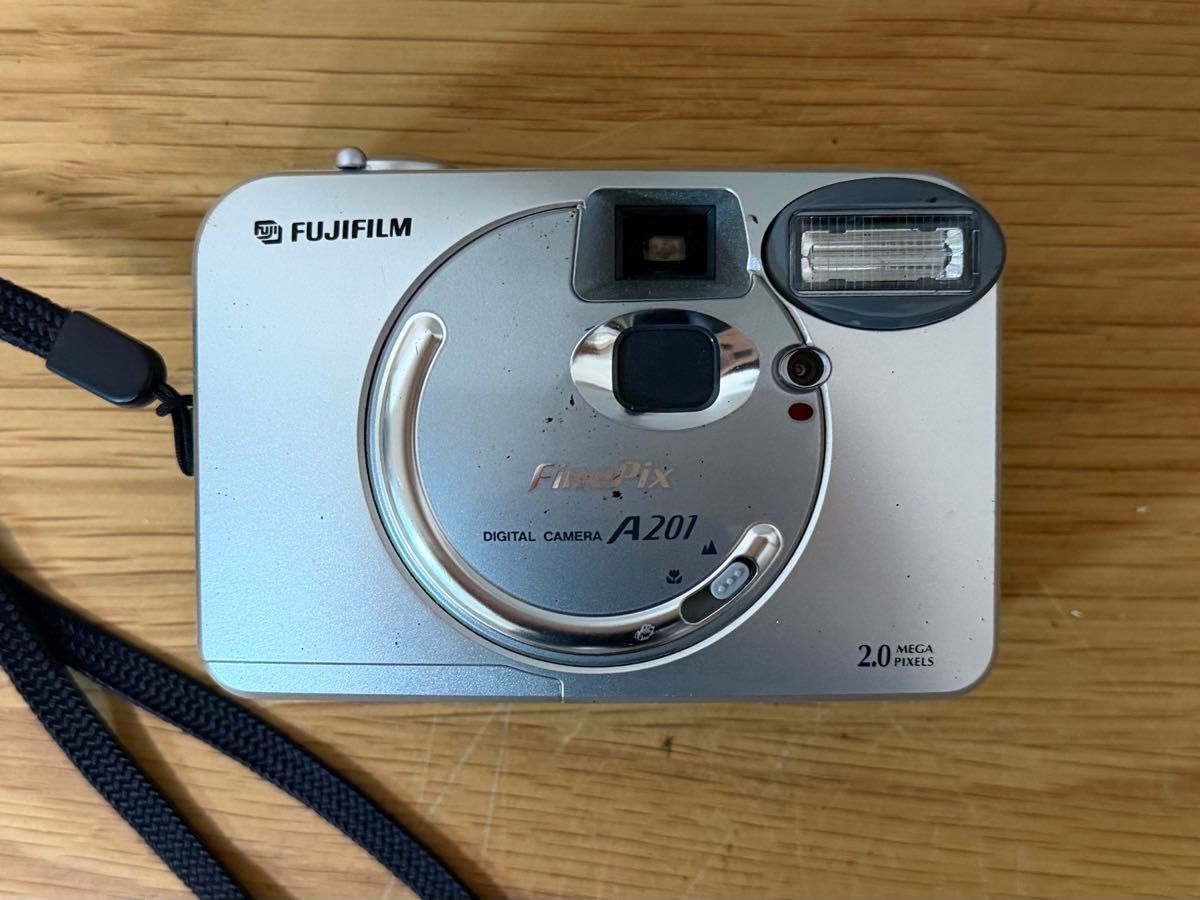 FUJIFILM FinePix A201 数码相机 已确认运行正常 复古风格 200万像素
