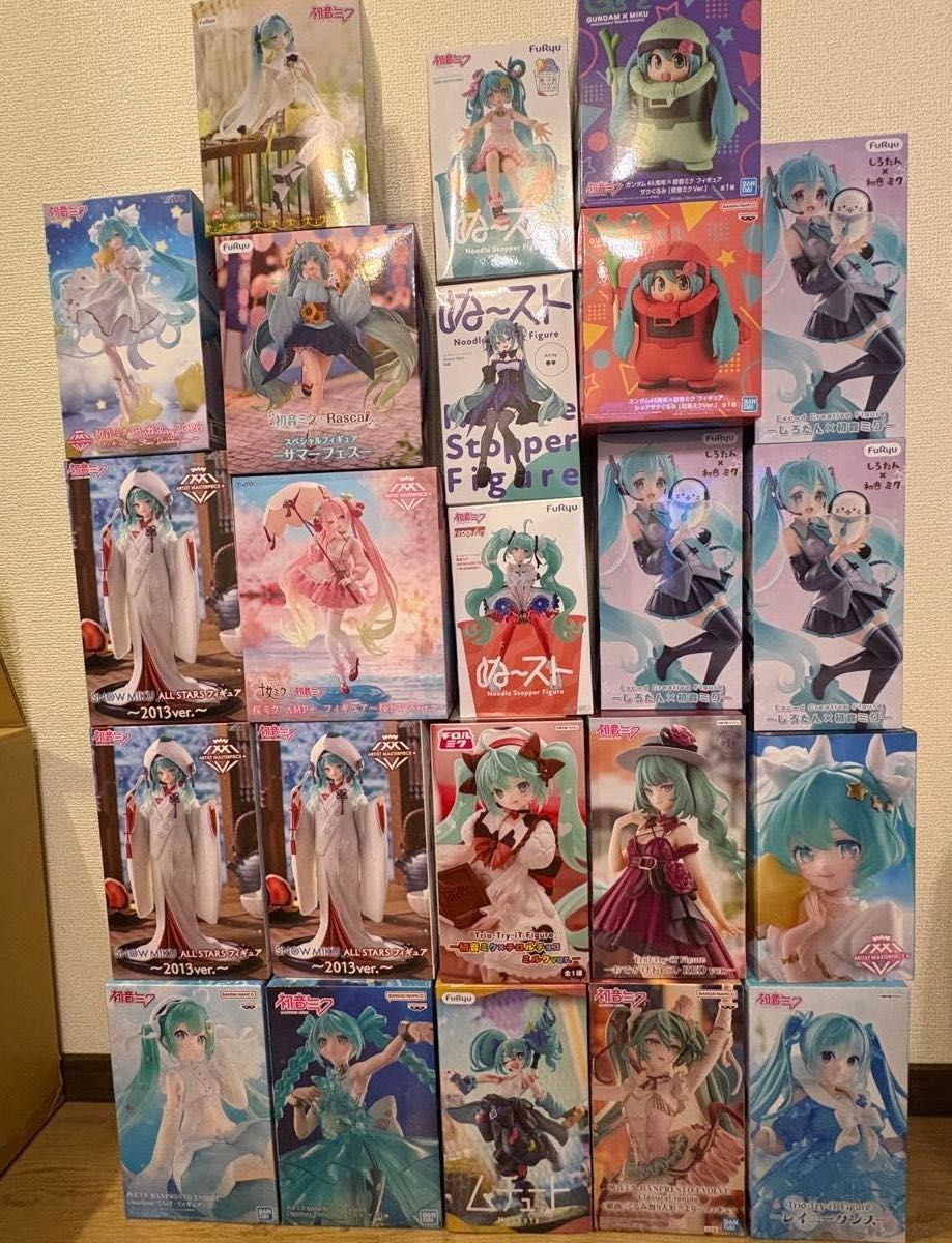 【未开封】初音未来花样滑冰集中销售23件套装奇洛巧克力未来、樱未来、扎克未来等