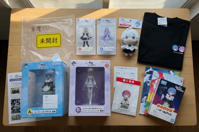 Find the kinds of Re:Zero merchandise sold in Japan